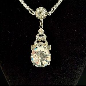 Elegant Silver Necklace with Crystal Pendant